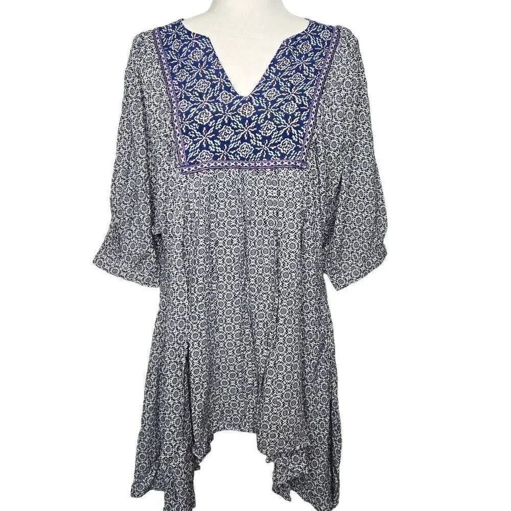 Umgee Boho Sharkbite Hem Tunic Top Oversized Size Small